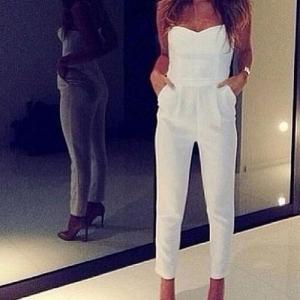Sexy V-neck Strapless White Tenths Pants Jumpsuit..